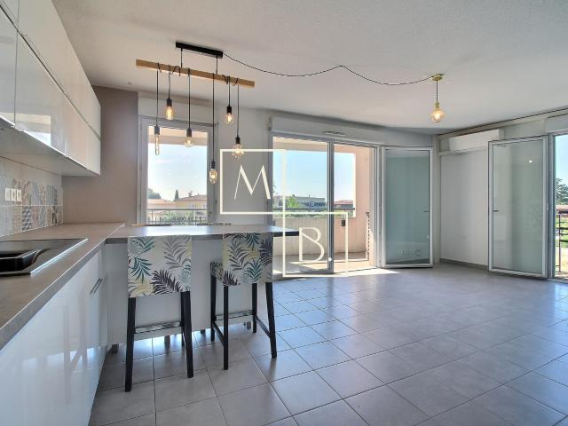 À vendre, Les Grisettes, appartement 3 pièces de 66 m2 avec terrasse et parking en sous sol