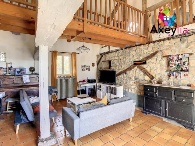 A VENDRE LES GUERREAUX LONGÈRE AVEC TERRAIN 9419 m2