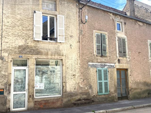 à vendre LOCAL COMMERCIAL AVEC LOGEMENT ET DÉPENDANCES à L'ISLE SUR SEREIN 89