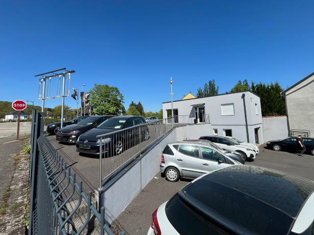 À vendre Local commercial idéal pour activité de vente de véhicules d’occasion 243000€HT