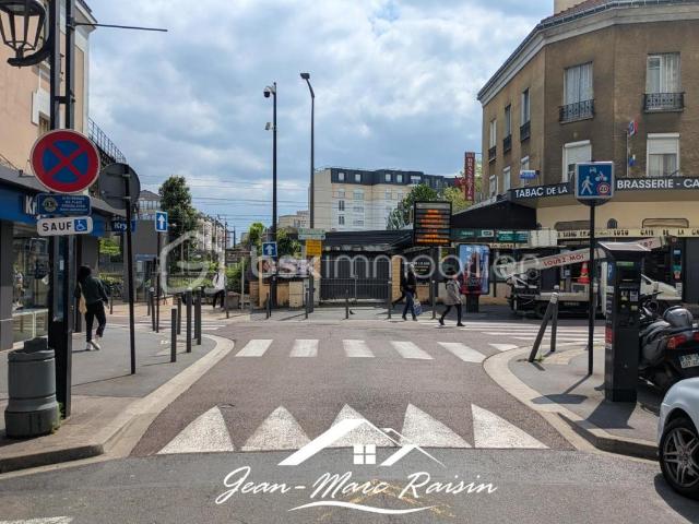 À VENDRE – Local commercial 50 m² – Emplacement privilégié à Aulnay sous Bois, au pied de la gare