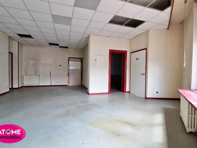 À VENDRE LOCAL COMMERCIAL 89.67m2 EN PLEIN CENTRE VILLE D'AUBOUÉ 54580