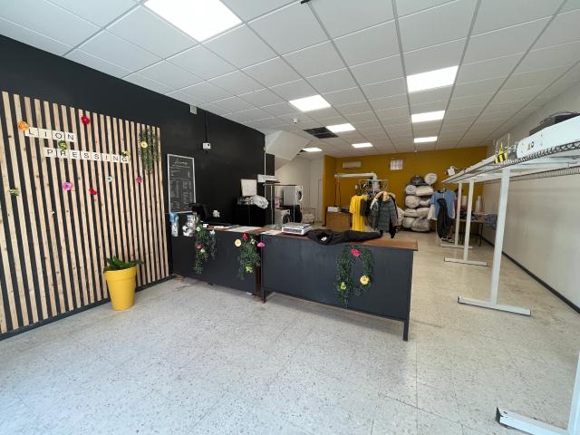 À vendre Local commercial 81 m2 Villeneuve lès Béziers