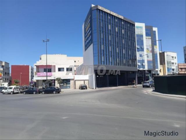 À Vendre /Location Local Commercial de 663 m²
