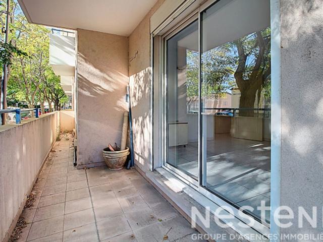 À VENDRE LOCAUX PROFESSIONNELS / BUREAUX 93m² DRAGUIGNAN CENTRE VILLE avec possibilité de changement de destination
