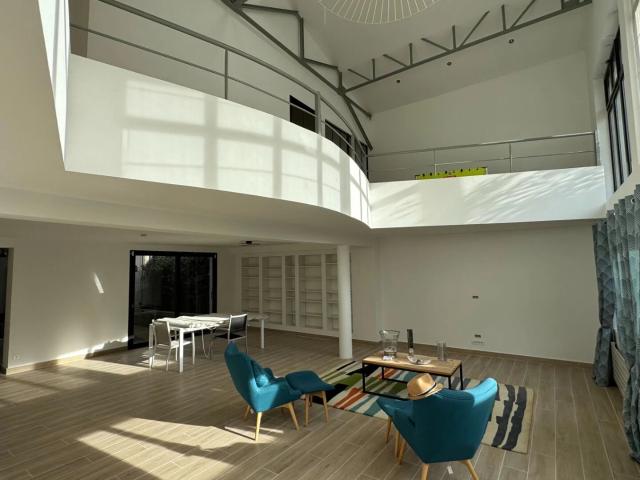A VENDRE LOFT Enghien Les Bains 8 pièce s 274 m² 297 m² au sol