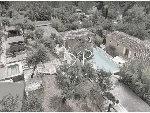 A VENDRE LORGUES en pleine nature: propriété avec gîte, cha. 236m² Lorgues