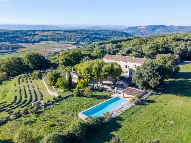 A vendre L'une des plus belles propriétés de la Drôme Provençale