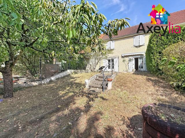 A VENDRE MABLY MAISON AVEC TROIS CHAMBRES, BUREAU, GARAG