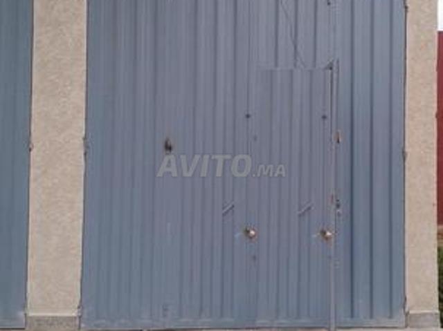 À vendre: Magasin avec sous sol – 64 m²