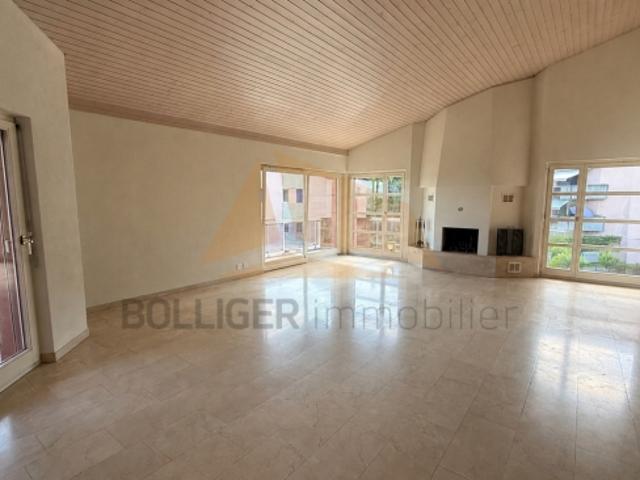 A VENDRE MAGNIFIQUE APPARTEMENT DE 4,5 PIÈCES EN PPE DE 137 M2