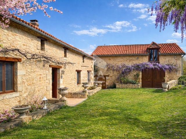 A vendre magnifique fermette en pierres au milieu de la natu. 144m² Bassillac et Auberoche