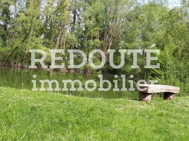À vendre – Magnifique terrain arboré avec étang – 8 100 m² – Barby A 5 mins de RETHEL et à 30 mins de REIMS