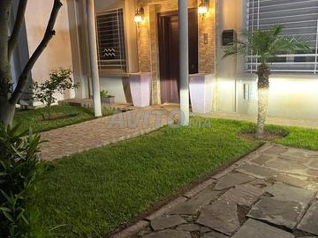 À vendre – magnifique villa meublée
