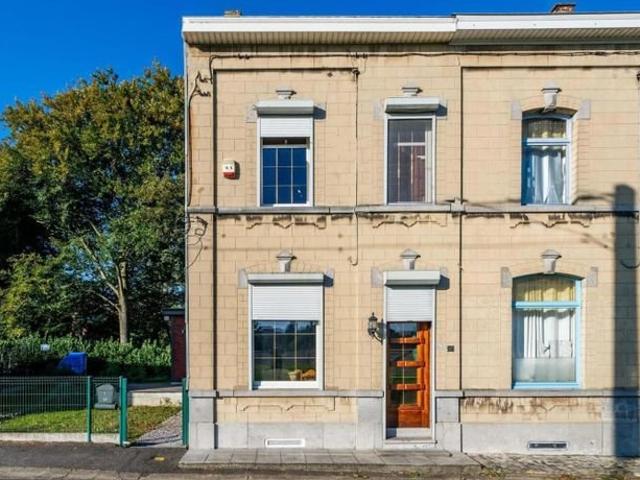 À Vendre: Maison 3 façades avec 2 Chambres et jardin à Mar