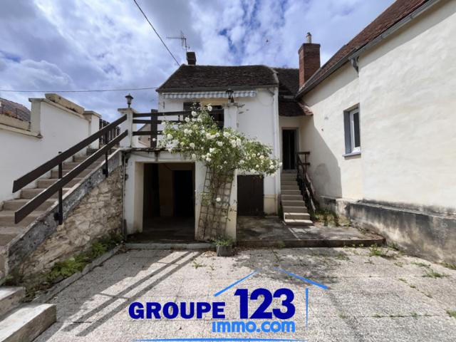 À VENDRE Maison 3 pièces de 90 m2 à Laroche Saint Cydroine