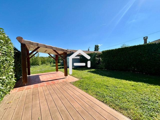 A vendre: Maison 2 pièces de 75 m² à Saint Leon avec JARDIN