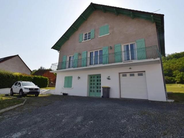 À VENDRE Maison 6 pièces 152 m² à CREUZIER LE VIEUX