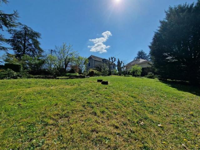 A vendre maison 89 m2 habitables à belley avec 2100 m2 de t