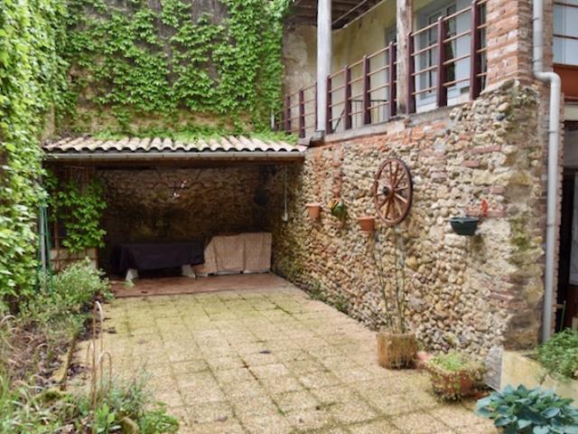 A VENDRE MAISON 8 pièces 7 chambres de 198 m2