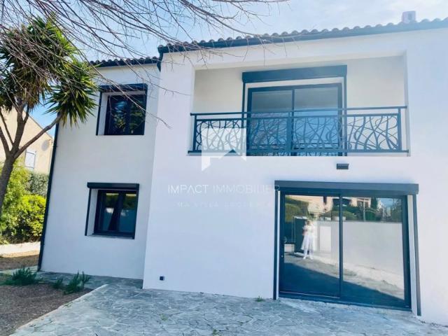 À VENDRE – Maison contemporaine rénovée avec soin – Hyères Centre