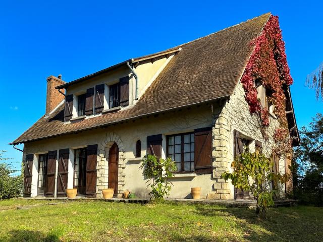 A VENDRE MAISON CHECY 149M2
