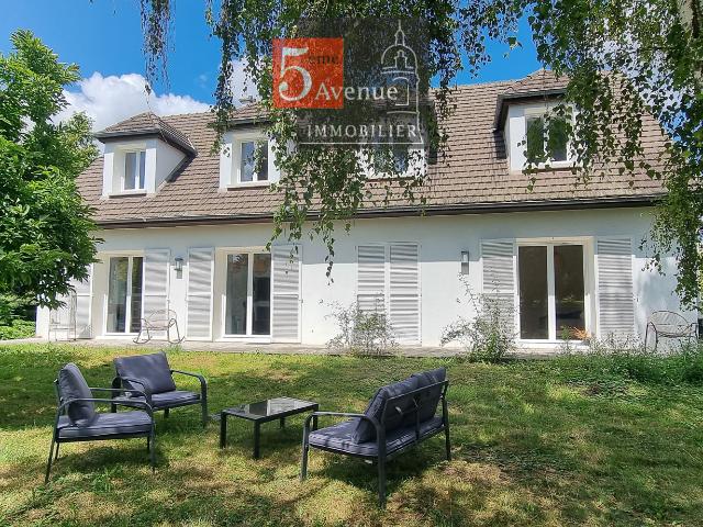 Maison de 180m2 avec chambres et jardin à Chantilly secteur gare