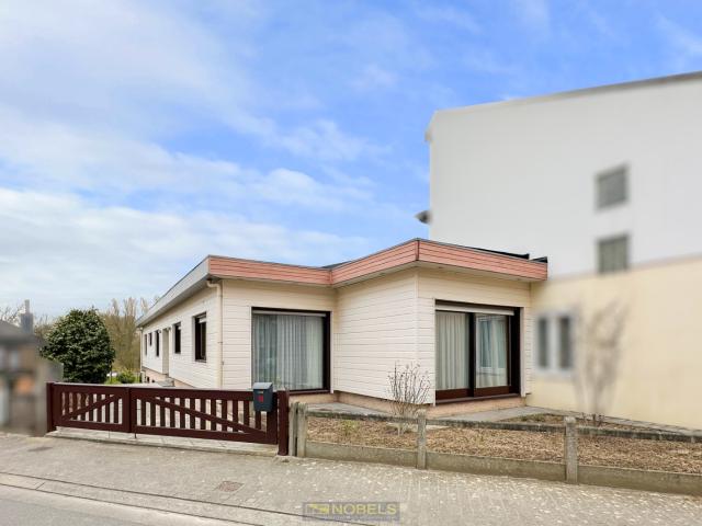 À vendre, maison à moderniser avec beau jardin à Nederboelare Grammont