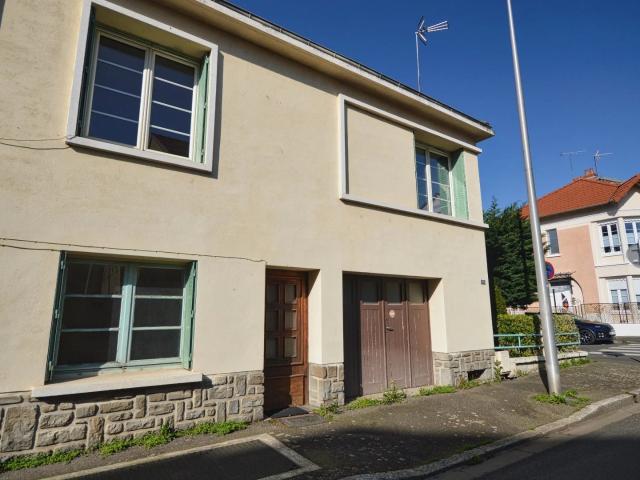 SOUS OFFRE – Maison à rénover proche plan d’eau