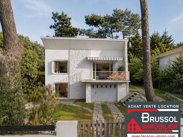 A vendre maison à rénover sur 2 niveaux 6 chambres, plage su. 150m² Lacanau