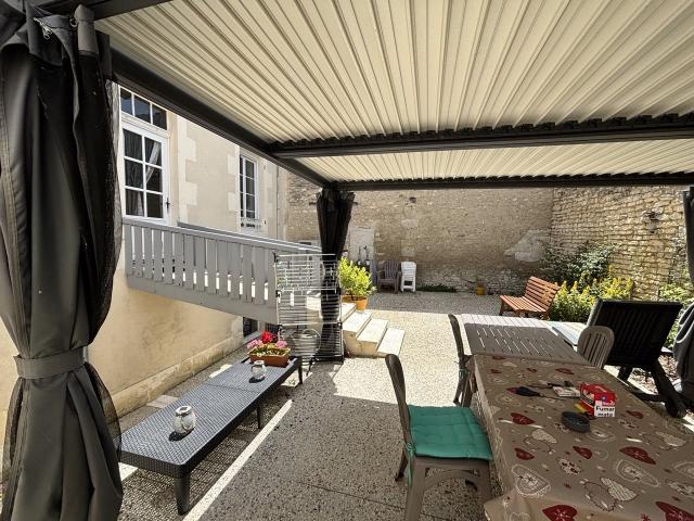 À vendre: maison alliant confort et caractère à Matha 173m² Matha