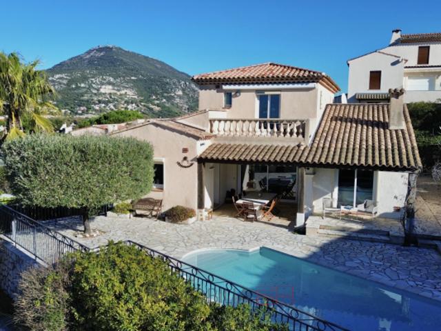 À VENDRE MAISON APPARTEMENT INDÉPENDANT PISCINE ET DÉP