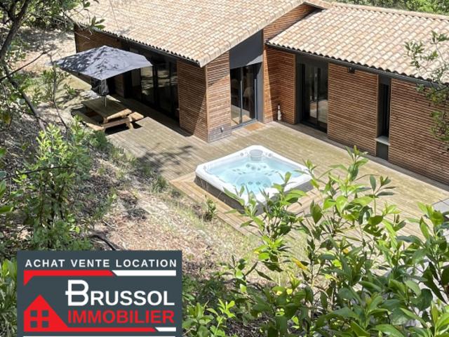A vendre maison avec une piscine située proche du Lac, 3 cha