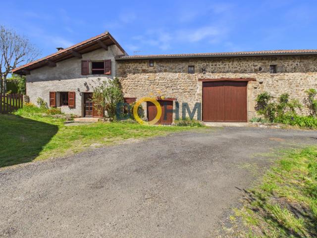 À vendre Maison avec fort potentiel à Malvalette