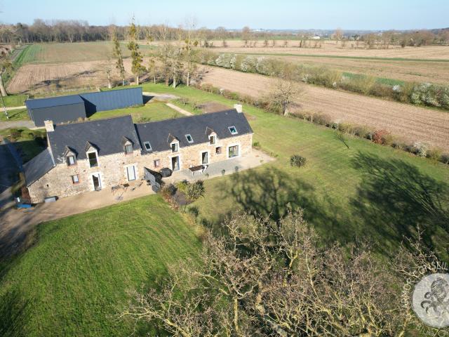 A VENDRE MAISON AVEC GITE PLUDUNO