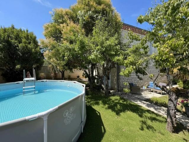 A VENDRE MAISON AVEC JARDIN ENTIEREMENT RENOVEE INTERIEUREMENT