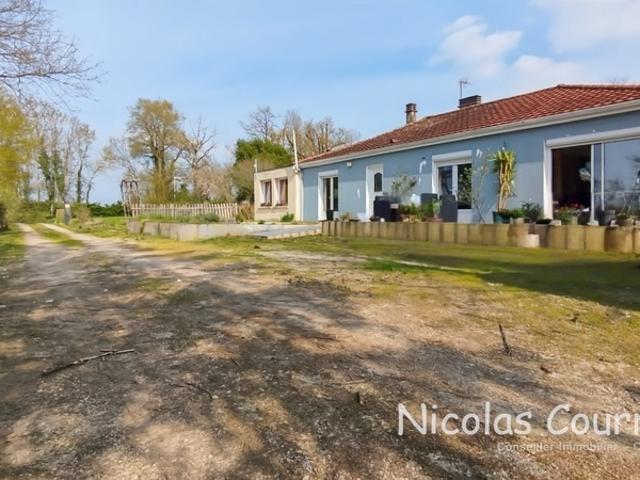 À vendre – Maison avec séjour spacieux – Secteur Beaussais 79370