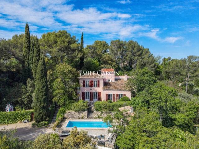 A vendre Maison Bourgeoise du XIXème siècle Aix en Provence Vue Sainte Victoire
