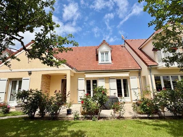 A VENDRE GROSLAY Maison 8 pièces 212 m²