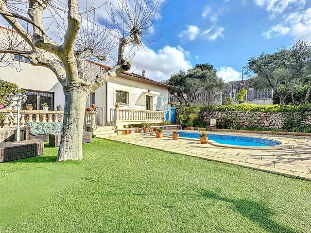 A vendre Maison d'architecte avec vue panoramique sur les haute