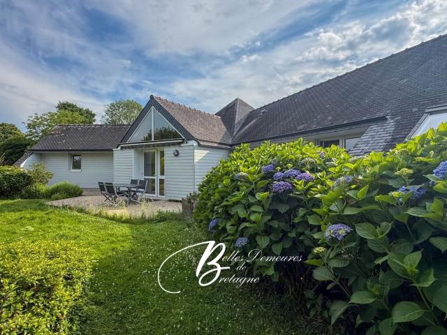 A vendre maison d'architecte de belle qualité à 5 minutes de. 195m² Landivisiau