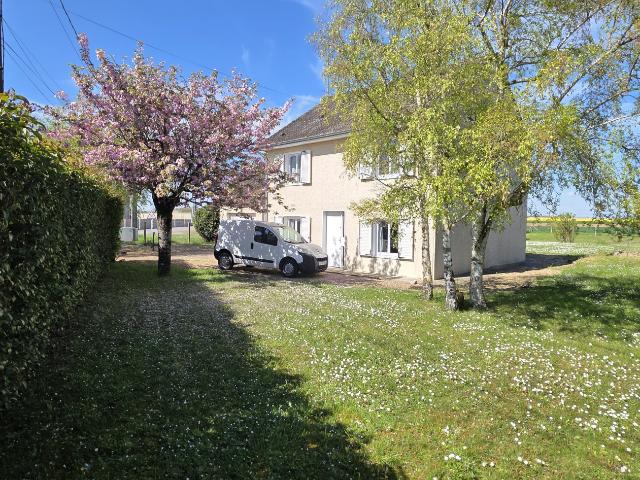 A VENDRE Maison de 115 m2 Habitables sur la commune de BEAUMONT DU GATINAIS