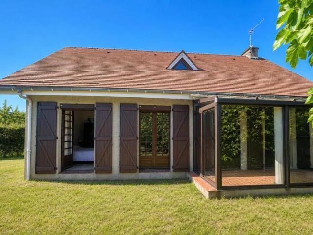 À VENDRE – Maison de 140 m² sans vis à vis avec garage et jardin
