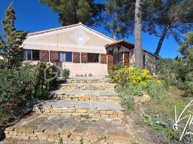 A VENDRE: Maison au Castellet, Var: Vue Imprenable, Cadre Tran