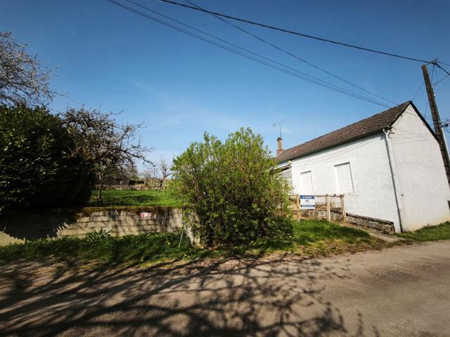 À VENDRE MAISON DE CAMPAGNE A RENOVER AVEC plus d4 1HA À BILLY CHEVANNES 58270