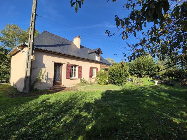 A VENDRE MAISON DE CAMPAGNE EN BON ETAT SECTEUR DE PARCE SUR SARTHE