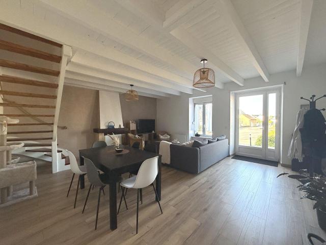 A VENDRE Maison De Caractère proche Combourg