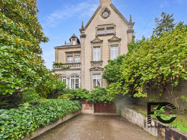 A VENDRE Maison de Maître – Metz – 8 Chambres – 347 m2 habitables – Jardin – Garage – Cachet exceptionnel