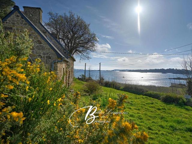 A vendre Maison de pêcheur en front de mer dans un environnemen