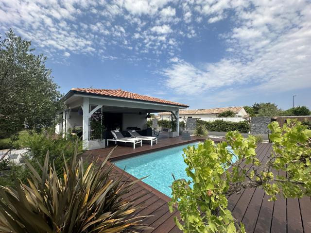 A vendre Maison de plain pied 125m2 avec terrasse et piscine LA TESTE DE BUCH Bassin d'Arcachon